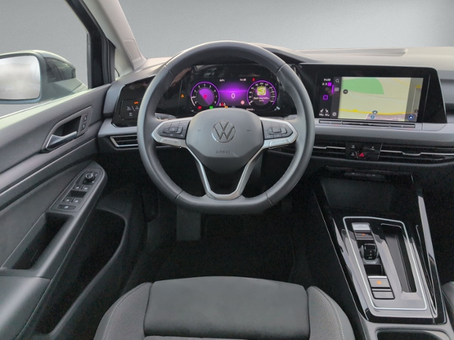 Golf VIII 1.5 eTSI DSG STYLE AHK+KAMERA+NAVI+LED