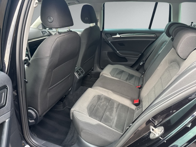 Golf VII Variant 1.5 TSI DSG HIGHLINE AHK+LED+AC