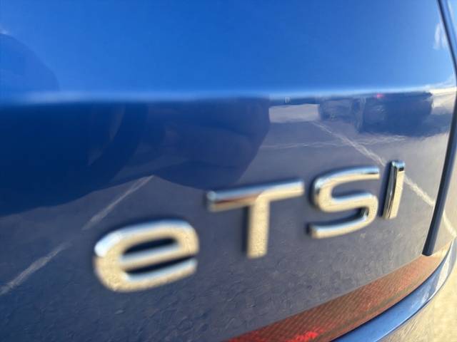 T-Roc Style 1.5 eTSI DSG LED+NAV+PANO+RFK+ACC+SH
