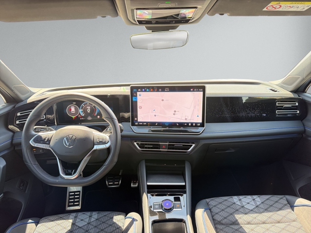 Tiguan 2.0 TDI DSG R-LINE AHK+IQ.LIGHT+360°+HEAD