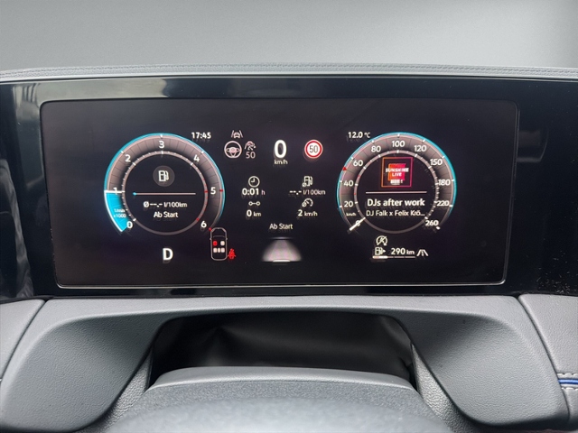 Tiguan 2.0 TDI DSG R-LINE AHK+IQ.LIGHT+HEAD-UP+N
