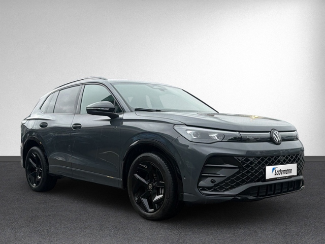 Tiguan 2.0 TDI DSG R-LINE AHK+IQ.LIGHT+HEAD-UP+N