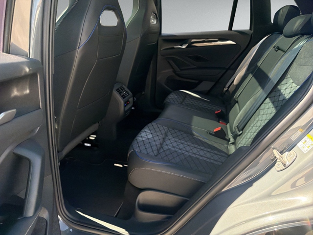 Tiguan 2.0 TDI DSG R-LINE 4MOTION+PANOR+STANDHZ+