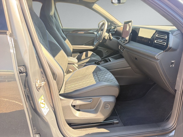 Tiguan 2.0 TDI DSG R-LINE 4MOTION+PANOR+STANDHZ+