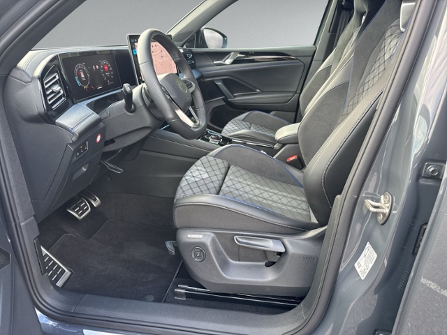 Tiguan 2.0 TDI DSG R-LINE AHK+IQ.LIGHT+HEAD-UP+K