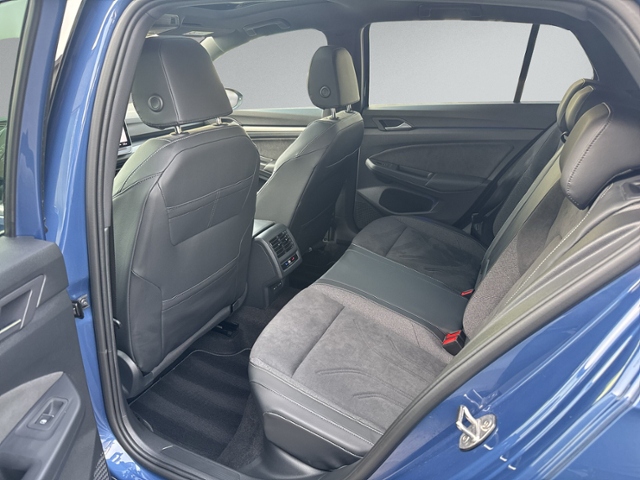 Golf VIII 1.5 eTSI DSG 50 Jahre PANO+RFK+DCC+ACC