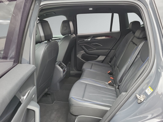 Tiguan 2.0 TDI R-LINE DSG 4MOTION PANO+AHK+LEDER