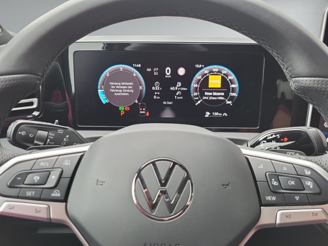 Tiguan 2.0 TDI R-LINE DSG 4MOTION PANO+AHK+LEDER