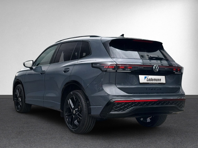Tiguan 2.0 TDI R-LINE DSG 4MOTION PANO+AHK+LEDER