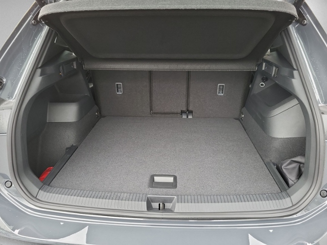 Tiguan 2.0 TDI R-LINE DSG 4MOTION PANO+AHK+LEDER