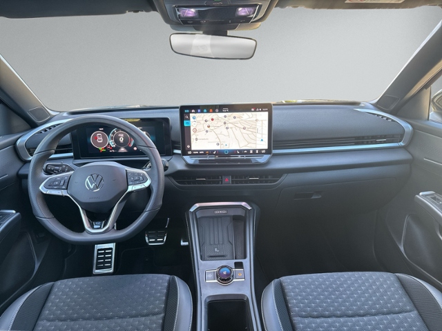 T-Roc R-Line 1.5 eTSI AHK+IQ.LIGHT+NAVI+HEAD-UP+