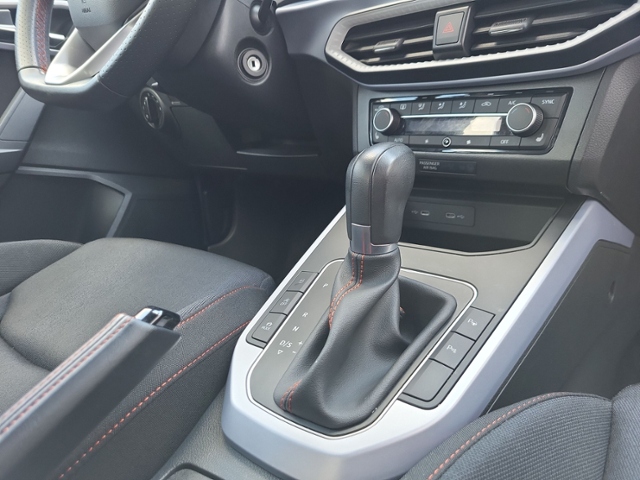 Arona 1.0 TSI DSG FR LED+NAVI+KAMERA+GRA+SITZHZ+