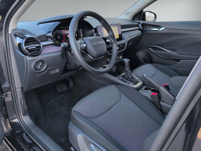 Fabia 1.0 TSI DSG TOUR LED+NAVI+TEMPOMAT+SITZHEI