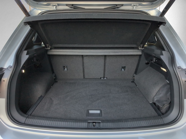 Tiguan 2.0 TDI R-LINE 4MOTION AHK+IQ.LIGHT+eHECK