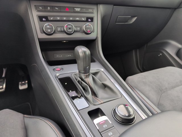 Ateca 2.0 TSI VZ 4Drive LED+NAVI+ACC+KAMERA+SIHZ