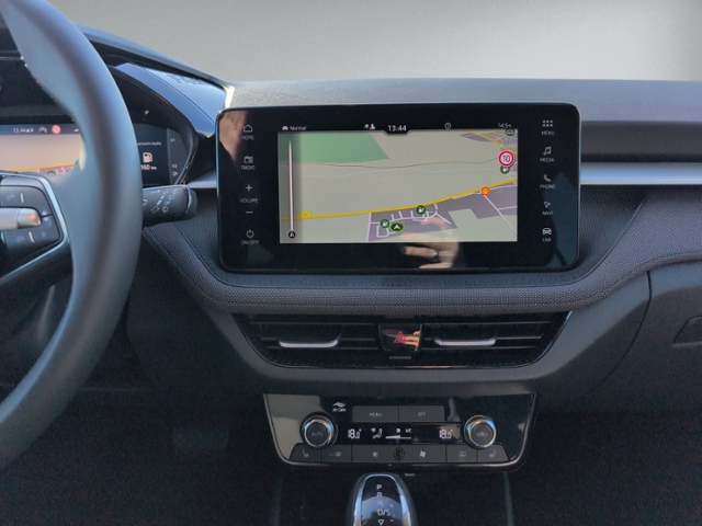 Fabia 1.0 TSI DSG TOUR LED+KAMERA+NAVI+SITZHEIZ+