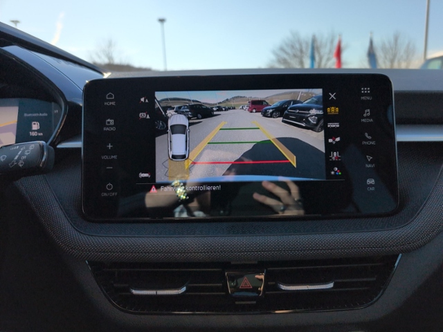 Fabia 1.0 TSI DSG TOUR LED+KAMERA+NAVI+SITZHEIZ+