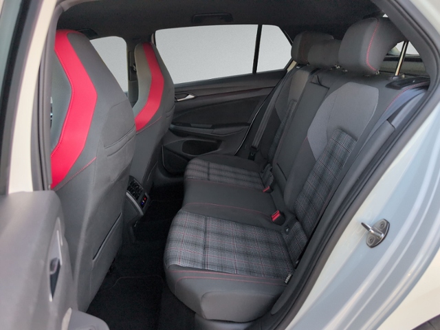 Golf VIII 2.0 TSI GTI DSG IQ.LIGHT+NAVI+ACC+SIHZ