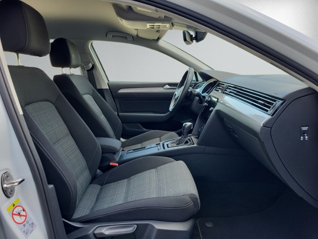 Passat Variant 2.0 TDI DSG AHK+RFK+LED+NAVI+ACC+