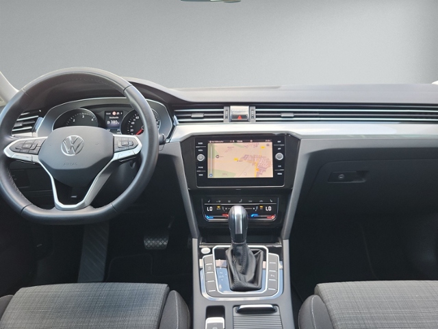 Passat Variant 2.0 TDI DSG AHK+RFK+LED+NAVI+ACC+