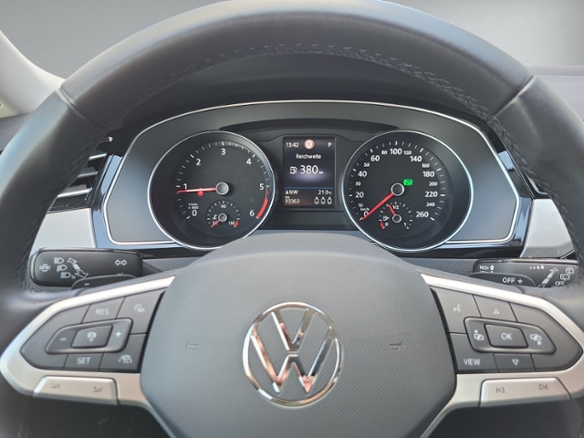 Passat Variant 2.0 TDI DSG AHK+RFK+LED+NAVI+ACC+