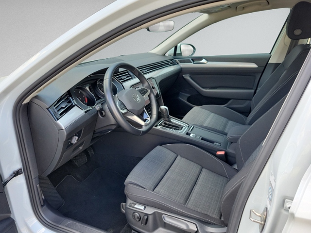Passat Variant 2.0 TDI DSG AHK+RFK+LED+NAVI+ACC+