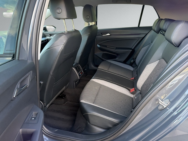 Golf VIII 2.0 TDI DSG ENERGY AHK+IQ.LIGHT+RFK+NA