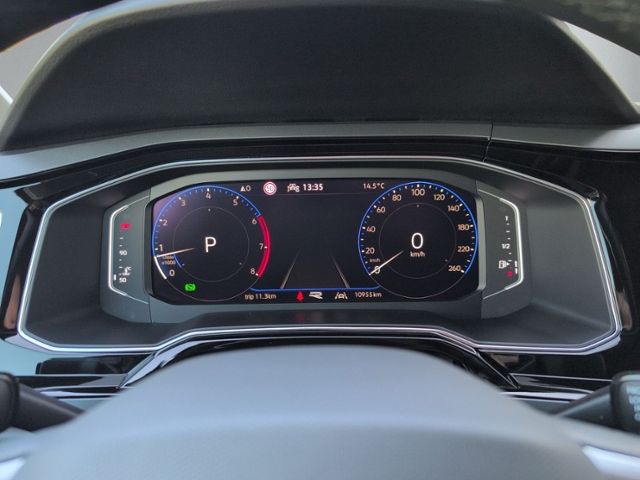 Taigo 1.5 TSI DSG R-LINE AHK+IQ.LIGHT+NAVI.+RFK+