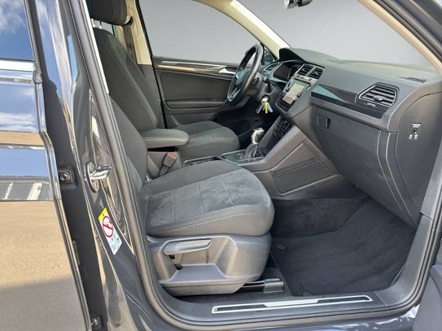 Tiguan 2.0 TDI ELEGANCE PANO+RFK+IQ.LIGHT+eHECK+