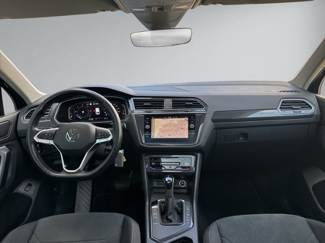 Tiguan 2.0 TDI ELEGANCE PANO+RFK+IQ.LIGHT+eHECK+