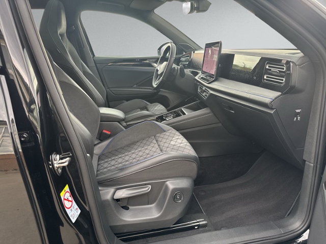 Tiguan 2.0 TDI DSG R-LINE 4MOTION PANO+360°+IQ.L