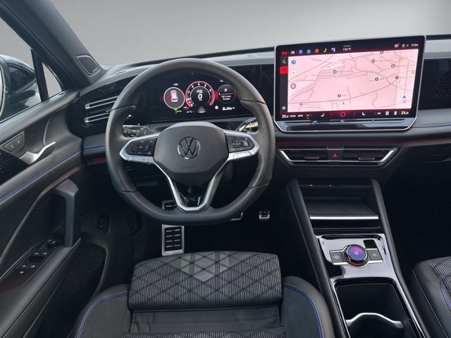Tiguan 1.5 eTSI DSG R-LINE PANO+360°+IQ.LIGHT+HE