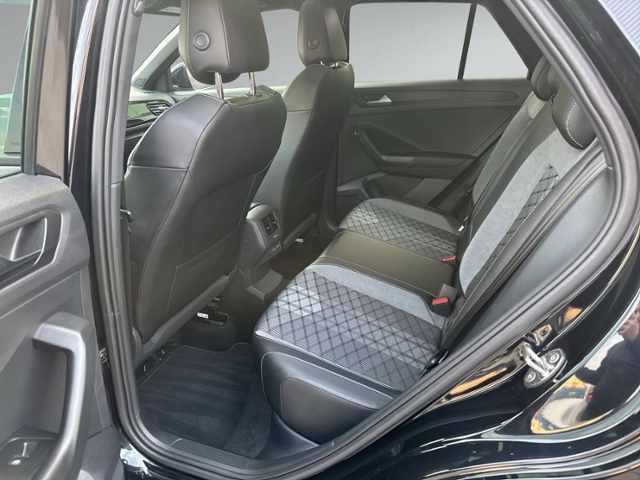 T-Roc 1.5 TSI DSG R-LINE PANO+IQ.LIGHT+RFK+NAVI+