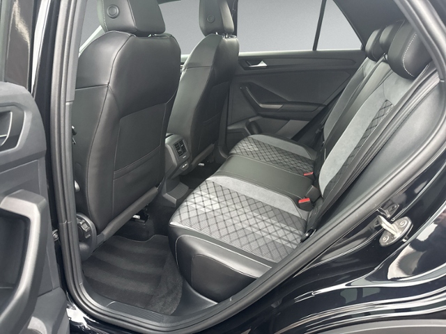 T-Roc 1.5 TSI DSG R-LINE PANO+IQ.LIGHT+RFK+NAVI+