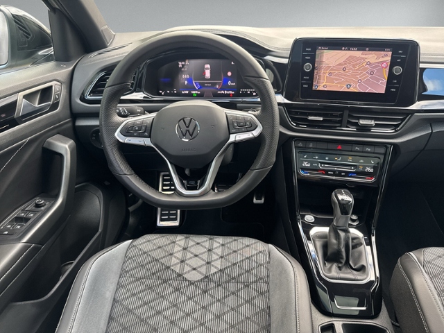 T-Roc 1.5 TSI DSG R-LINE PANO+IQ.LIGHT+RFK+NAVI+