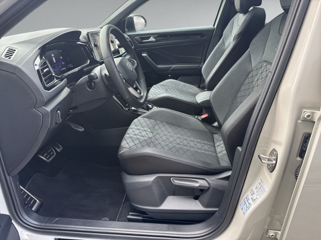 T-Roc 1.5 TSI DSG R-LINE PANO+IQ.LIGHT+RFK+NAVI+
