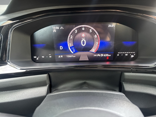 T-Roc 1.5 TSI DSG R-LINE PANO+IQ.LIGHT+RFK+NAVI+