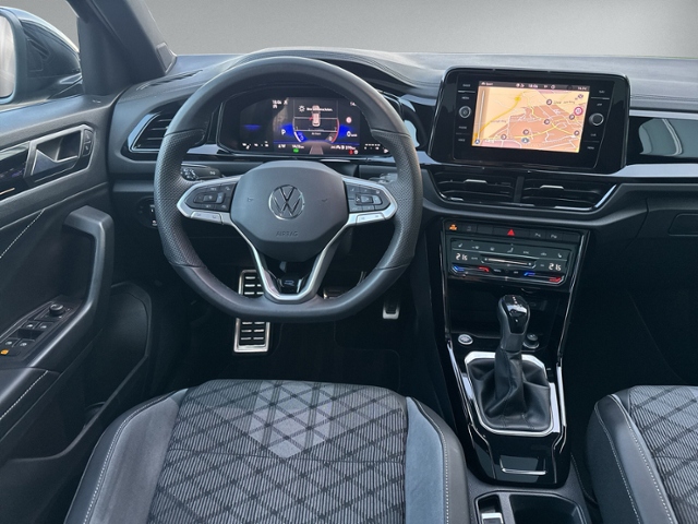 T-Roc 1.5 TSI DSG R-LINE PANO+IQ.LIGHT+RFK+NAVI+