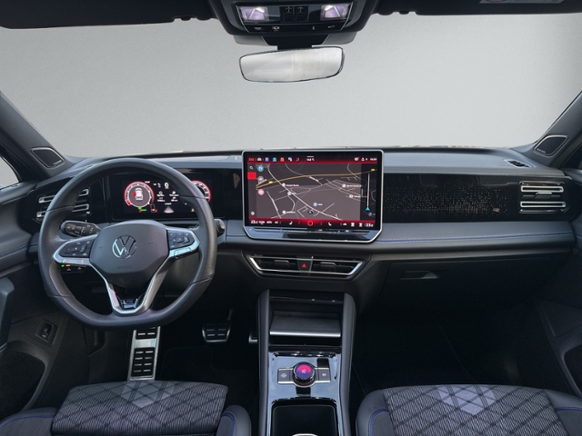 Tiguan 1.5 eTSI DSG R-LINE PANO+360°+IQ.LIGHT+HE