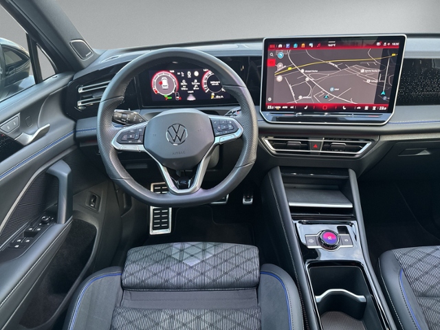 Tiguan 1.5 eTSI DSG R-LINE PANO+360°+IQ.LIGHT+HE