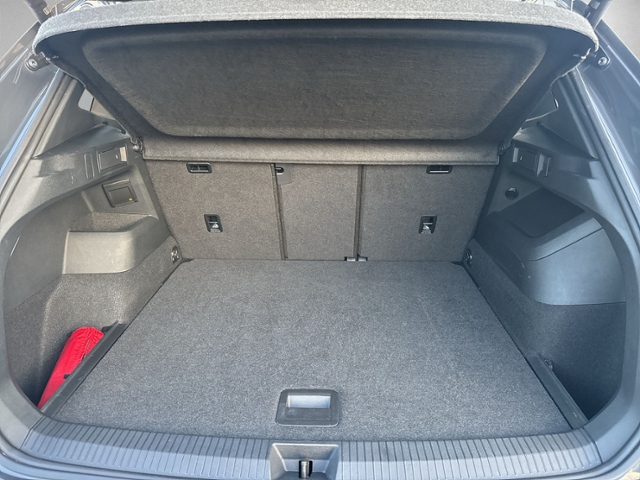 Tiguan 1.5 eTSI DSG R-LINE PANO+360°+IQ.LIGHT+HE