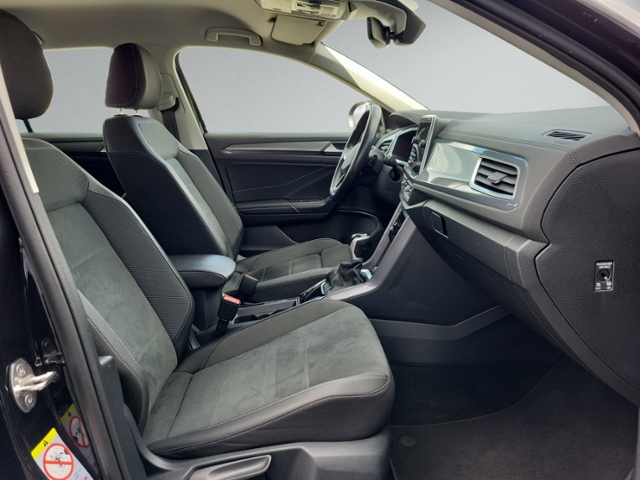 T-Roc 1.5 TSI DSG STYLE STNDHZ+AHK+RFK+ACC+NAVI+