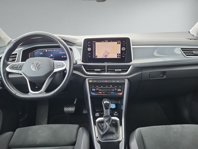 T-Roc 1.5 TSI DSG STYLE STNDHZ+AHK+RFK+ACC+NAVI+