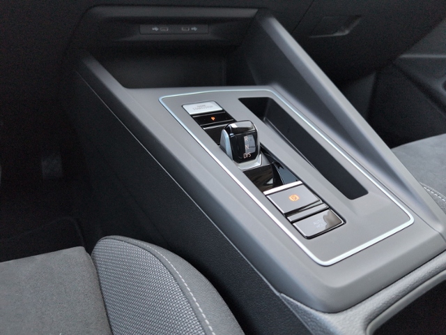 Golf VIII Variant 2.0 TDI DSG NAVI+LED+ACC+PDC+S