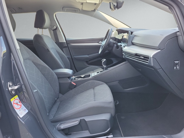 Golf VIII Variant 2.0 TDI Life NAVI+LED+ACC+SIHZ