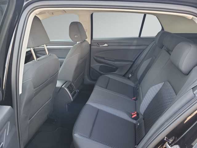 Golf VIII 1.5 TSI ACTIVE STANDHZ+RFK+HEAD-UP+NAV