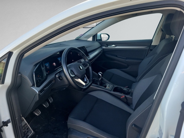 Golf VIII 1.5 TSI ACTIVE STANDHZ+RFK+HEAD-UP+NAV