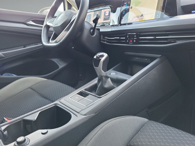 Golf VIII 1.5 TSI ACTIVE STANDHZ+RFK+HEAD-UP+NAV