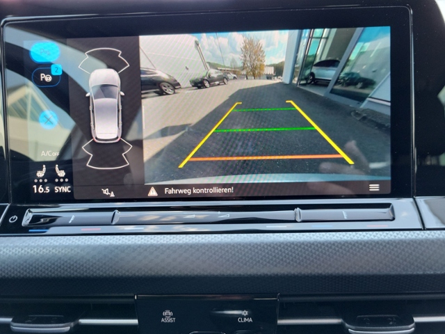 Golf VIII 1.5 TSI ACTIVE STANDHZ+RFK+HEAD-UP+NAV