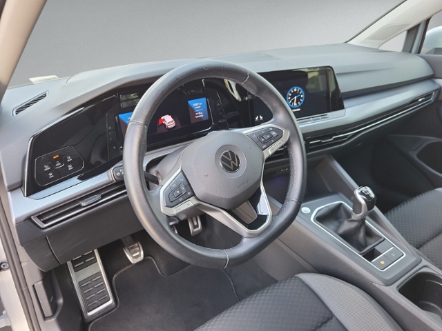 Golf VIII 1.5 TSI ACTIVE STANDHZ+RFK+HEAD-UP+NAV